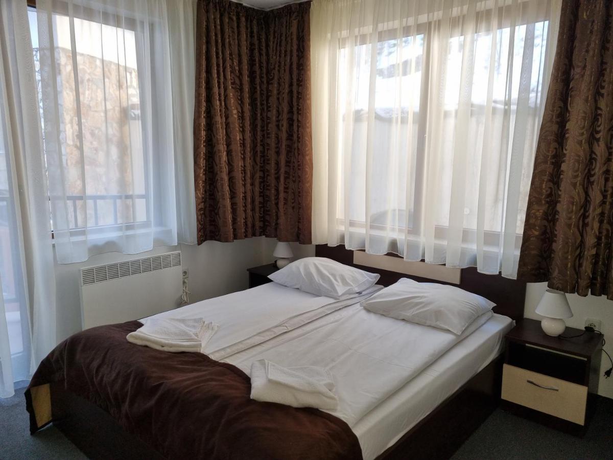Grand Monastery Hotel Apartments Pamporovo Esterno foto